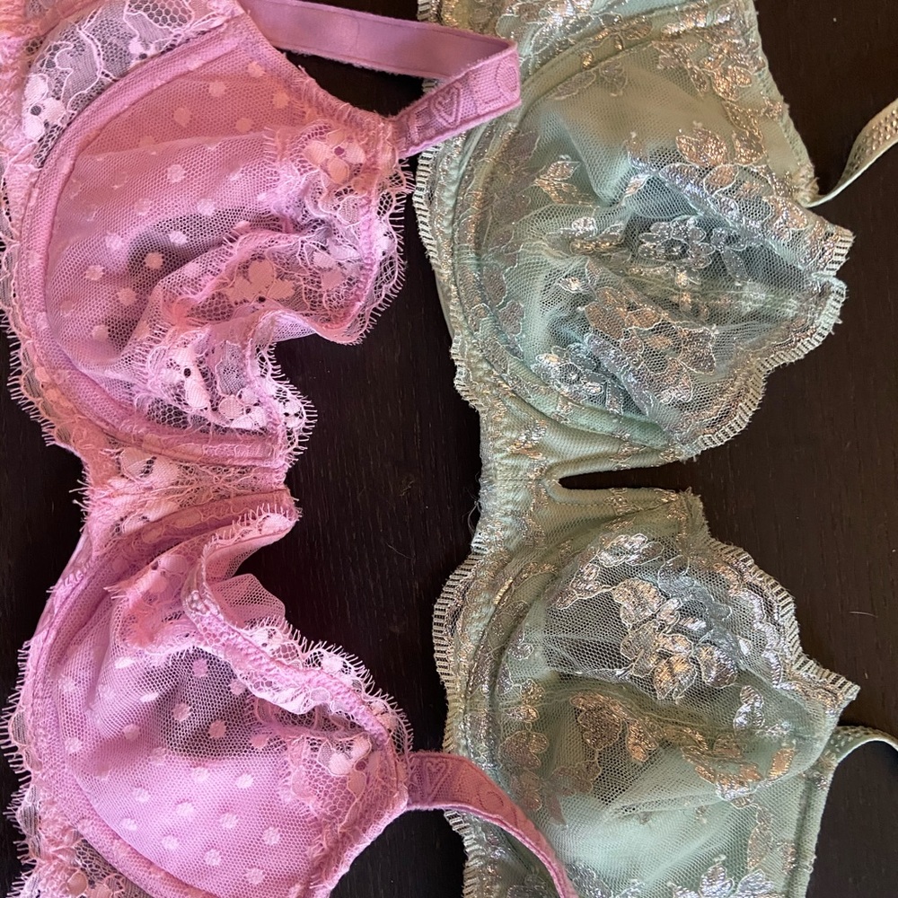 Victoria secret bras 34C one NWT one NWOT